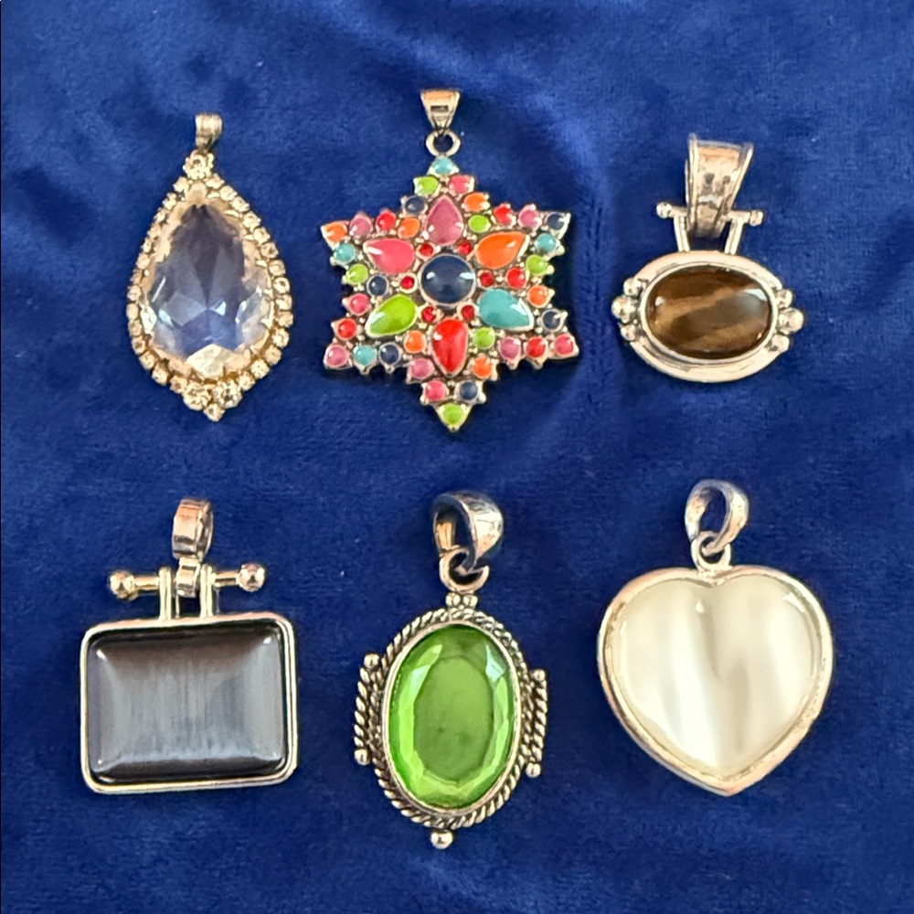 Chunky 1980s Runway 6 Assorted Pendants for Necklace - Women Jewelry